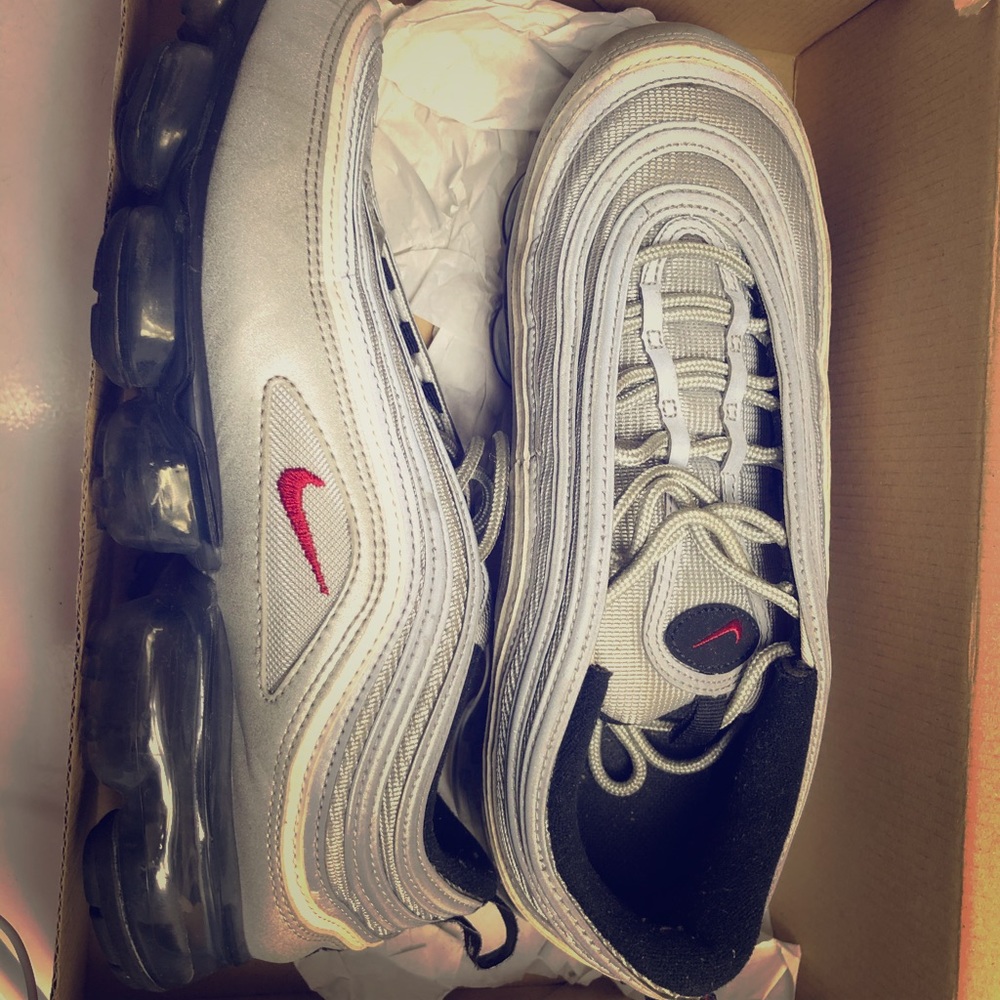 Nike air vapor max silver bullets worn twice .